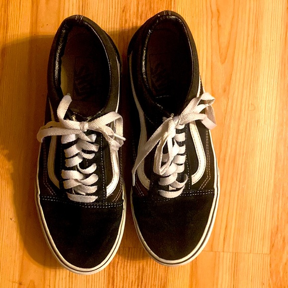 Vans Black & White Lace-up Shoes -M 7 / W 8.5 - Picture 2 of 9